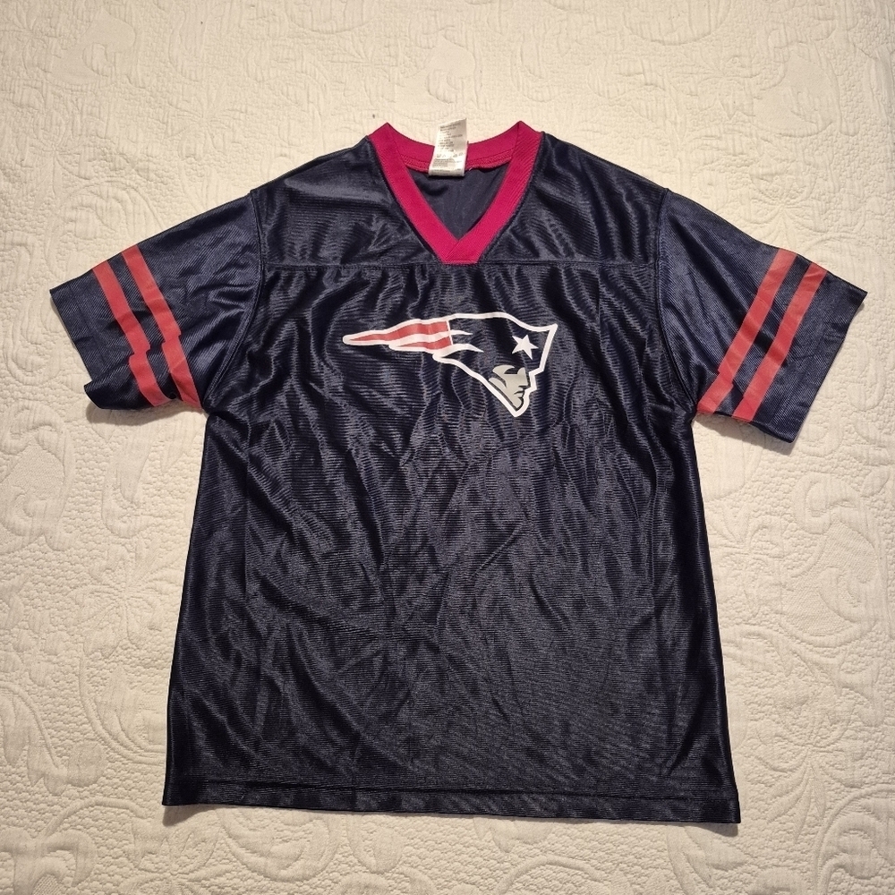 New England Patriots boys Medium or 10/12 logo shirt, VGUC